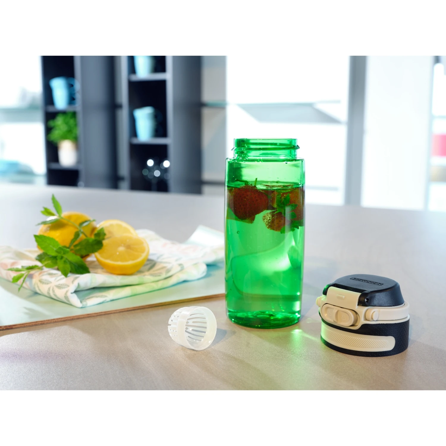 Leifheit 3267 Tritan Bottle Flip 550 ML Groen 4 Leifheit 3267 Tritan Bottle Flip 550 ML Groen - Afbeelding 2