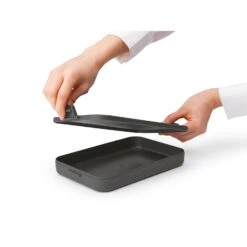 Brabantia Make & Take Lunchbox Plat Donkergrijs 12 Brabantia Make & Take Lunchbox Plat Donkergrijs -Default Template 2 102 2704 4 1